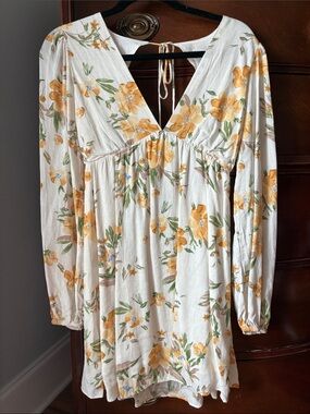 Sage Women's Floral OPEN BACK V-Neck Long Sleeve Dress - Yellow Floral on White